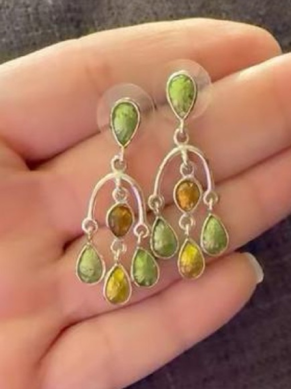 Vintage LIA SOPHIA Signed Textured Foil Teardrop Chandelier Earrings Green Amber